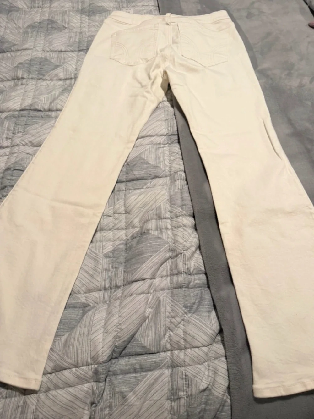 Hollister low rise